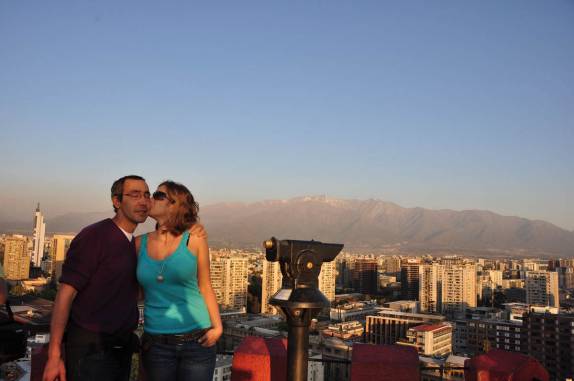 Muito romantismo no alto do Cerro Santa Lucia, em Santiago, capital do Chile